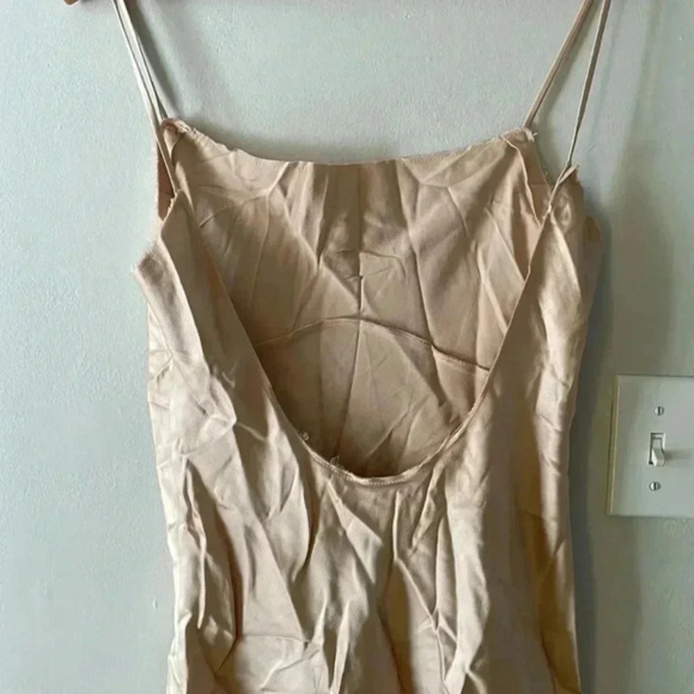 Low‎ Back Mini Dress - Picture 6 of 8